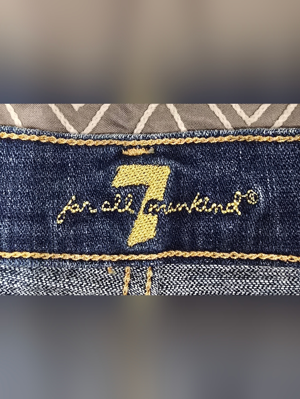 7 For All Mankind Cuffed Denim Shorts Size 26 - Picture 5 of 6
